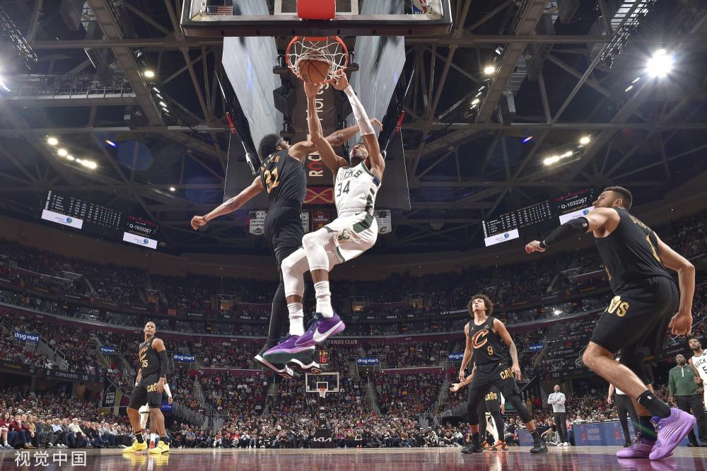 绩之间呈现 绩之间呈现